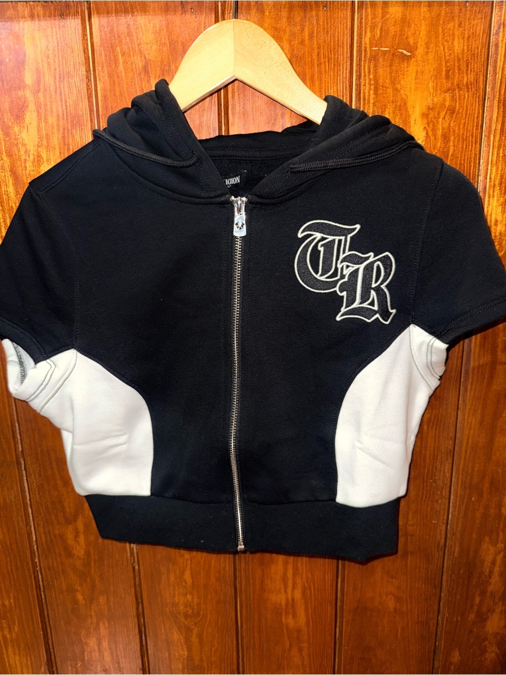 NWT True Religion Black & White Short Sleeve Zip Hoodie CROPPED